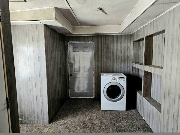 1975 Kirkwood Manufactured Home