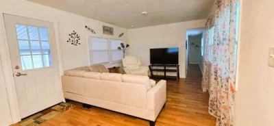 Photo 6 of 14 of home located at 915 S Anglim Avon Park, FL 33825