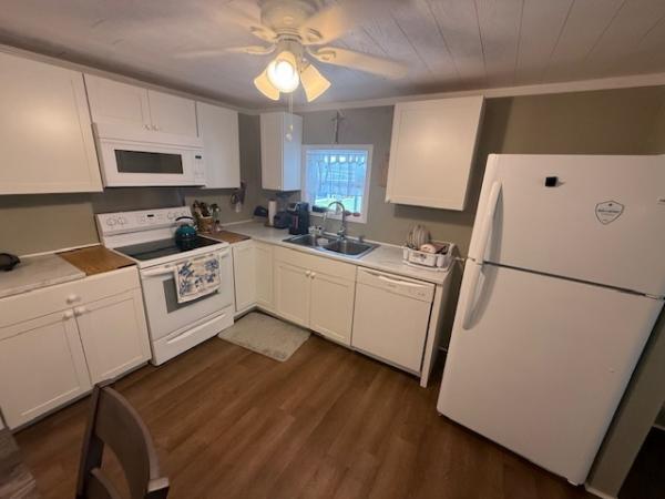 1976 Mobile Home