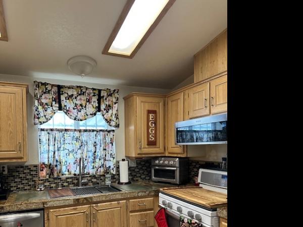 1998 Golden West PN5201P Manufactured Home