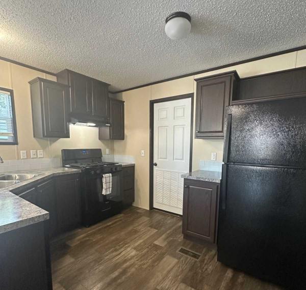 2022  Mobile Home For Sale