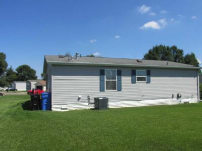 Photo 6 of 21 of home located at 6025 S. Canterbury Pl. Sioux Falls, SD 57106