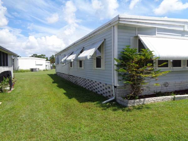 1980 TWIN Manufactured Home