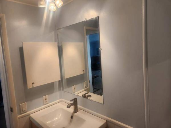 1984 Palm Harbor Manufactured Home