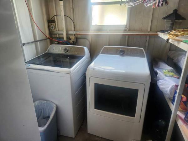 1984 Palm Harbor Manufactured Home