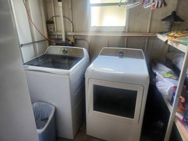 1984 Palm Harbor Manufactured Home