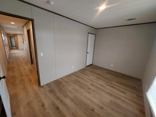 2024 CLAYTON 31RSV16763X Mobile Home