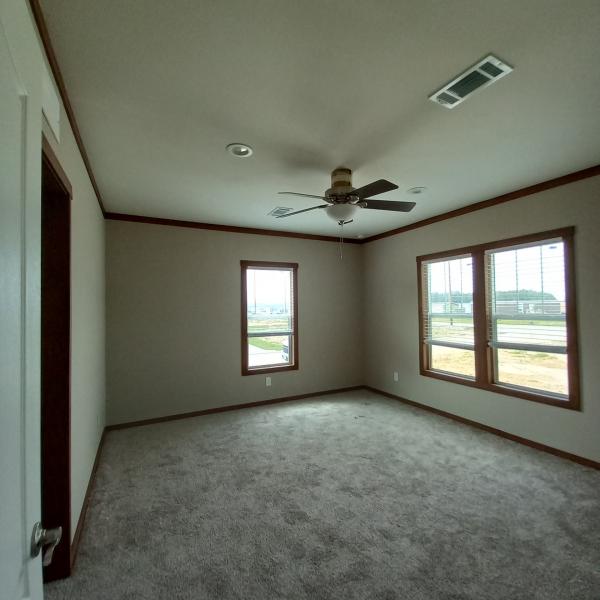 2024 Clatyon 32DEV28604A Mobile Home
