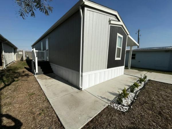2024 Champion - Burleson Laredo Mobile Home
