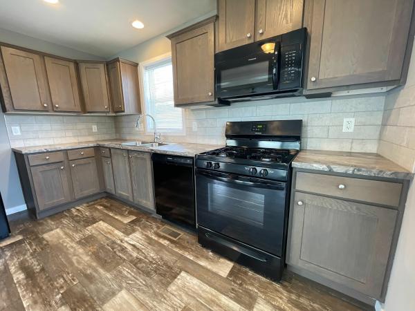 2021 Clayton - Middlebury Mobile Home