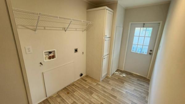 2021 CHAMPION SIGNATURE SERIES Manufactured Home