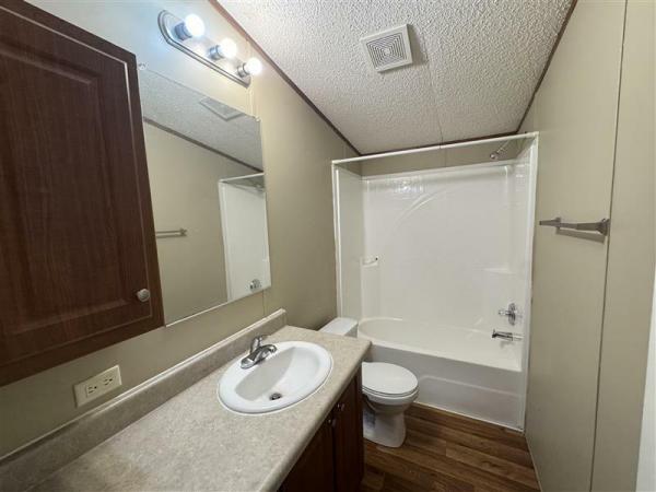 2015 BP-1672-32B  Home