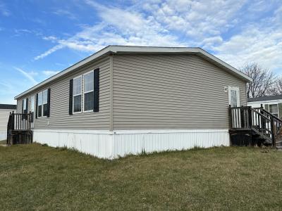 Photo 2 of 7 of home located at 4245 W. Jolly Rd. Lot #287 Lansing, MI 48911