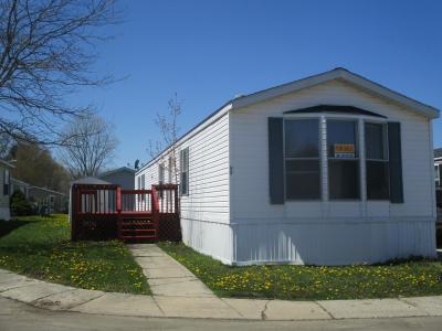 Photo 5 of 17 of home located at 4245 W. Jolly Rd. Lot #052 Lansing, MI 48911