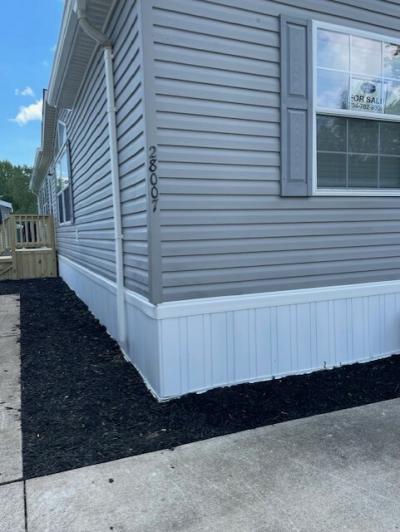 Photo 2 of 14 of home located at 28007 Charlemagne #4 Romulus, MI 48174