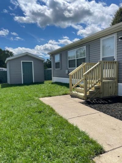 Photo 3 of 14 of home located at 28007 Charlemagne #4 Romulus, MI 48174