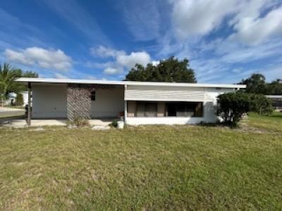 Photo 4 of 8 of home located at 327 Gardenia Fruitland Park, FL 34731