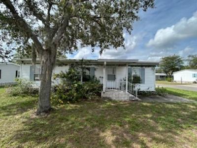 Photo 3 of 8 of home located at 512 Camellia Fruitland Park, FL 34731