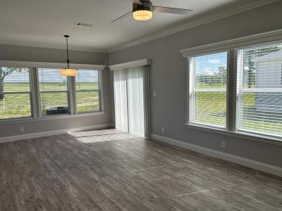 Photo 5 of 13 of home located at 39047 Golf View Ave. Dade City, FL 33525