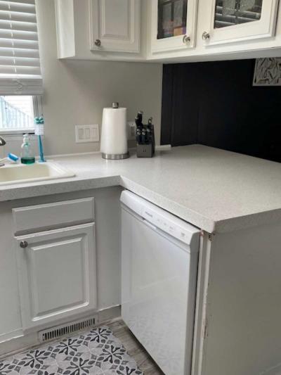 Photo 6 of 11 of home located at 27550 Dupre #432 Romulus, MI 48174