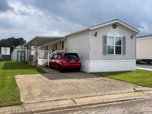 Photo 1 of 2 of home located at 7249 Forest Lake Road Lot 325 Indianapolis, IN 46219