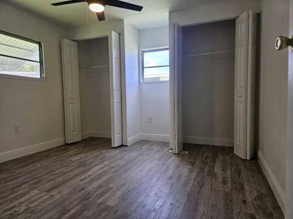 1974 SUMM Manufactured Home