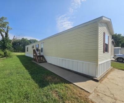Mobile Home at 134 Holiday Mobile Home Park Pontoon Beach, IL 62040