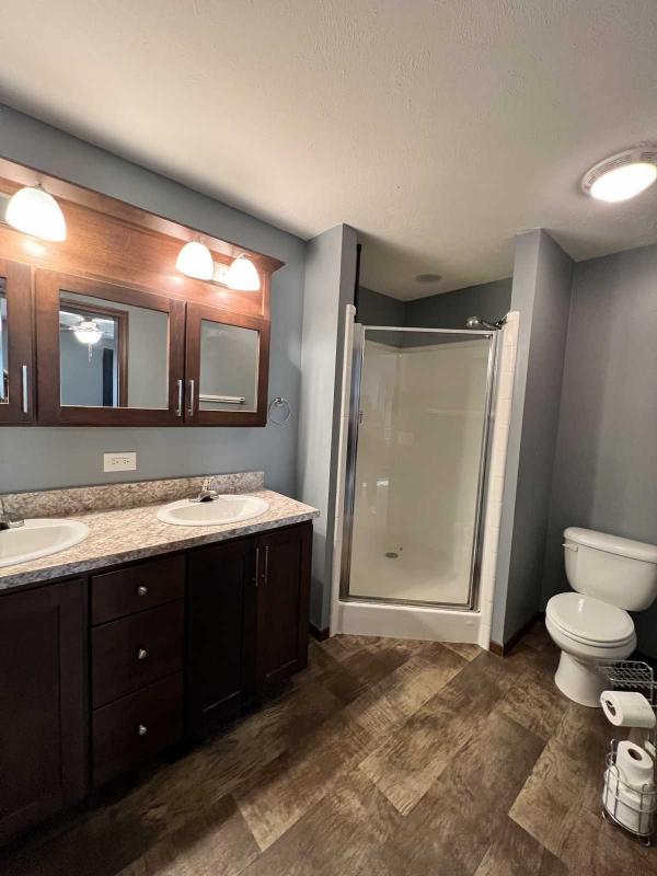2018 Commodore Manufactured Home