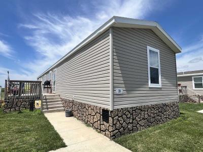 Mobile Home at 18 Nicklaus Ave Nevada, IA 50201