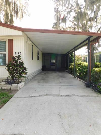 Photo 2 of 28 of home located at 3800 Oakcrest Lane Zephyrhills, FL 33541
