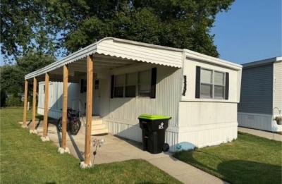 Photo 2 of 8 of home located at 43225 Chalon Ave. #113 Sterling Heights, MI 48314