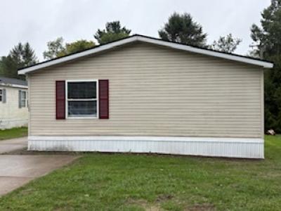 Photo 2 of 16 of home located at 100 Monet White Lake, MI 48383