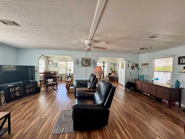 1982 Manufactured Home