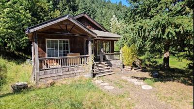 Mobile Home at 1234 Eugene Rd. Eugene, OR 97402