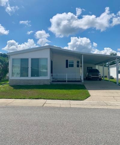 Mobile Home at 5862 Naples Dr Zephyrhills, FL 33540