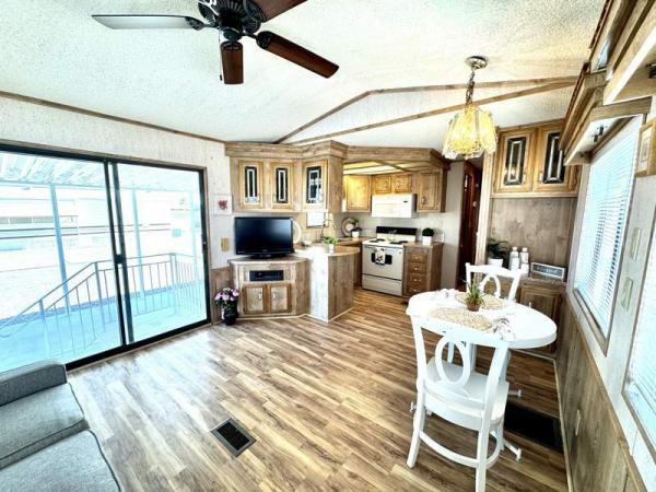 1987 Schult Manufactured Home
