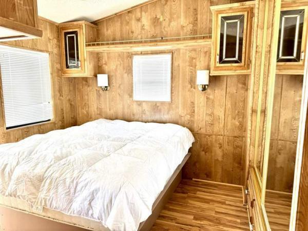 1987 Schult Manufactured Home
