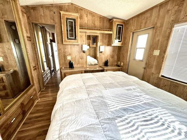 1987 Schult Manufactured Home