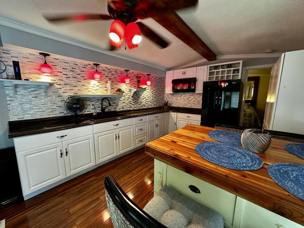 1986 Mobile Home