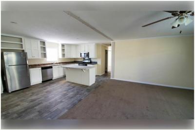 Photo 3 of 6 of home located at 7801 Kimberly Newport, MI 48166