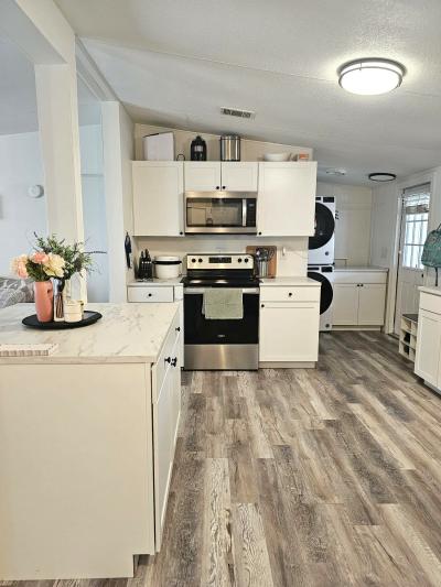 Photo 4 of 14 of home located at 431 Ridgemont Loop Davenport, FL 33897