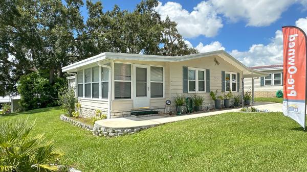 1987 Home By Wellington 752-FL-6 Mobile Home
