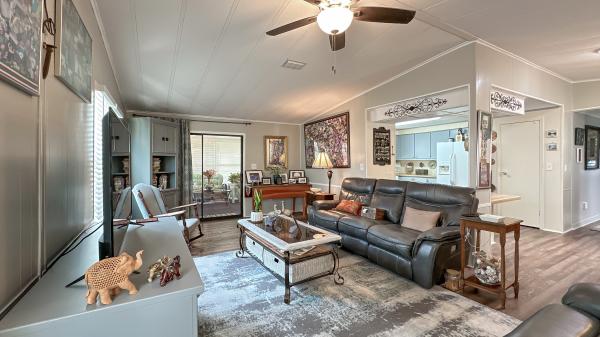1987 Home By Wellington 752-FL-6 Mobile Home