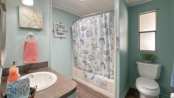 1987 Home By Wellington 752-FL-6 Mobile Home