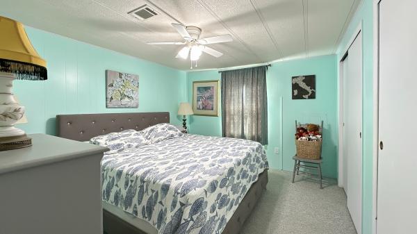 1987 Home By Wellington 752-FL-6 Mobile Home