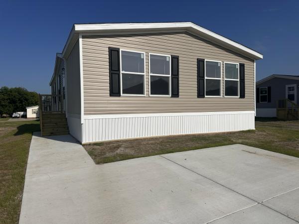 Photo 1 of 1 of home located at 349 Chestnut Circle W Davison, MI 48423