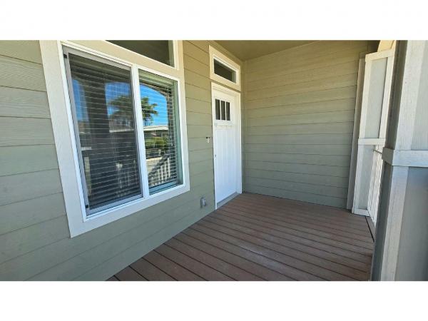 2017 Champion Home Builders Kingsbrook Silvercrest Manufactured Home