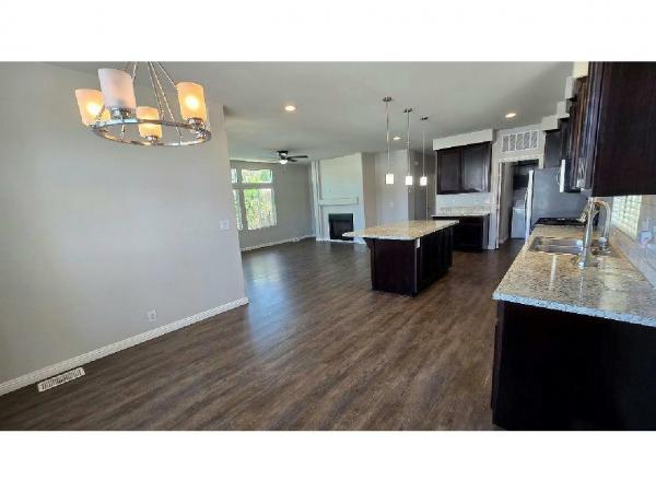 2017 Champion Home Builders Kingsbrook Silvercrest Manufactured Home