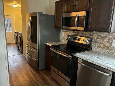 Photo 5 of 10 of home located at 1310 Ridge Drive Houston, TX 77073