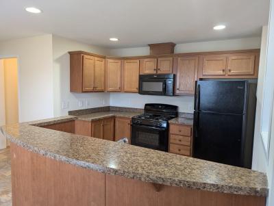 Photo 4 of 7 of home located at 25146 Oxford Woodhaven, MI 48183